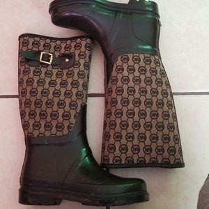 Beautiful Michael Kors rain boots